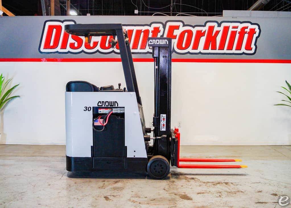 1999 Crown RC3020-30 Electric Walkie Counterbalanced Stacker Forklift - 123Forklift