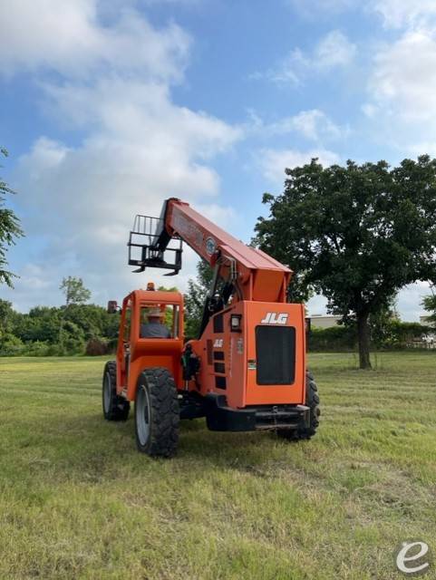 JLG 8042
