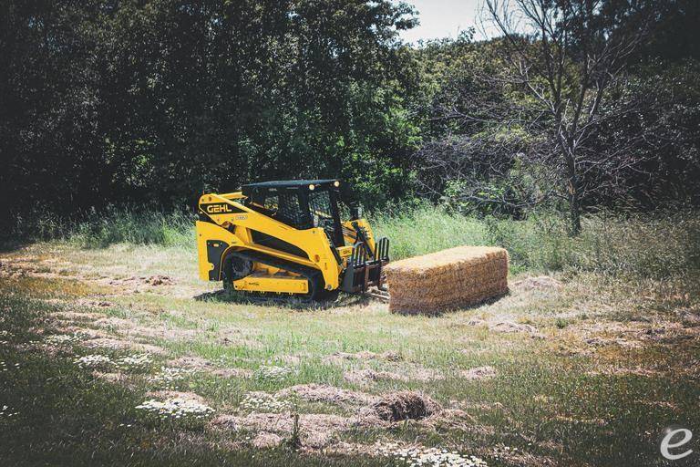 2026 Gehl VT320