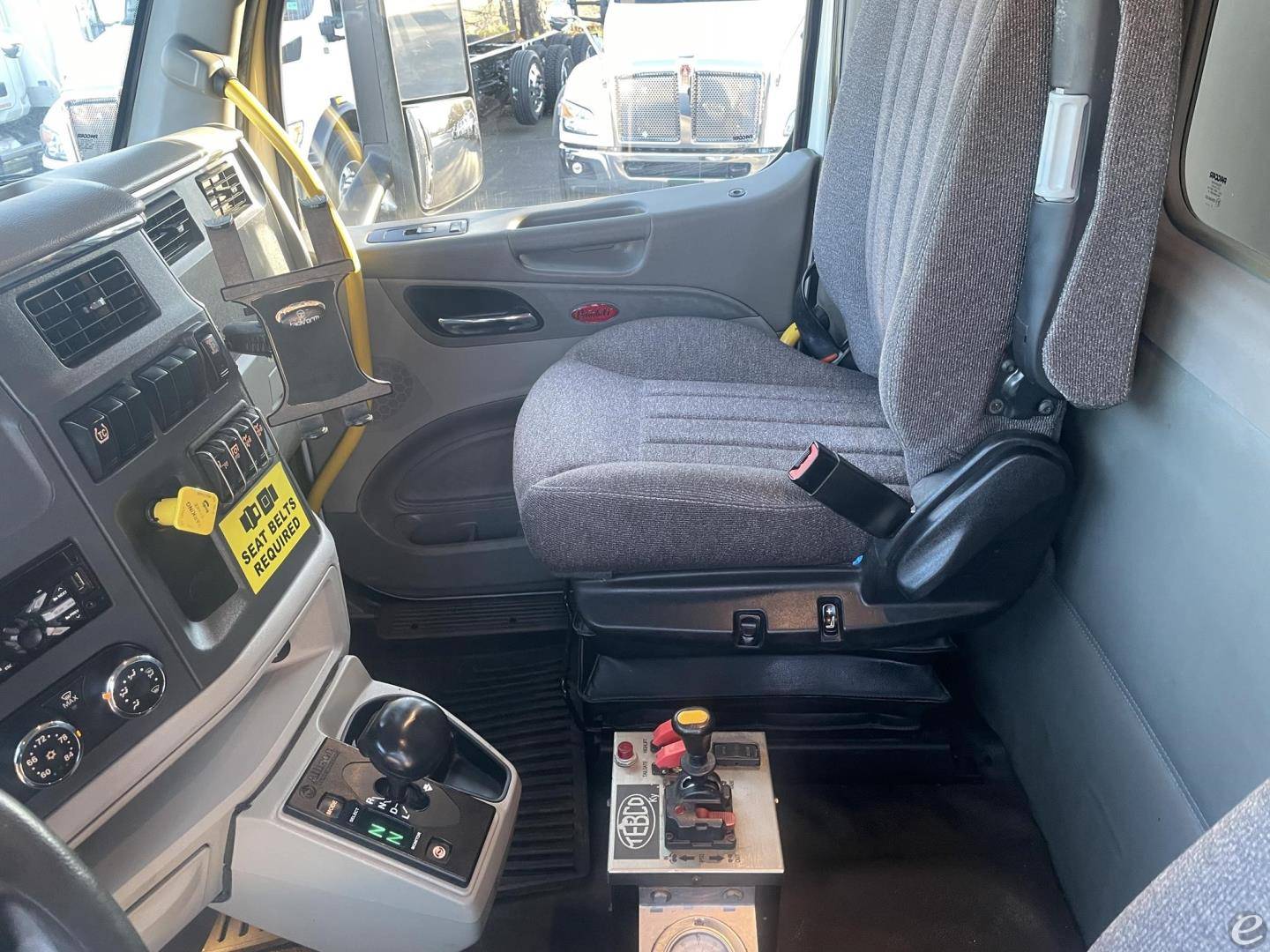 2020 Peterbilt 567