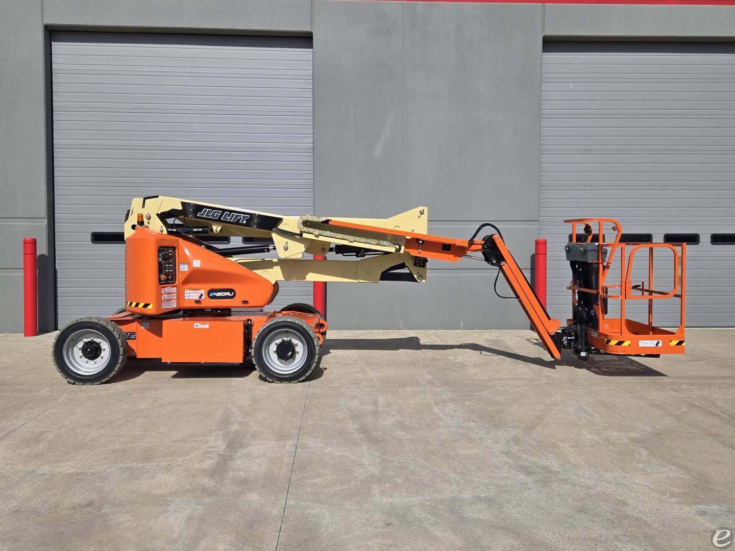 2022 JLG E450AJ