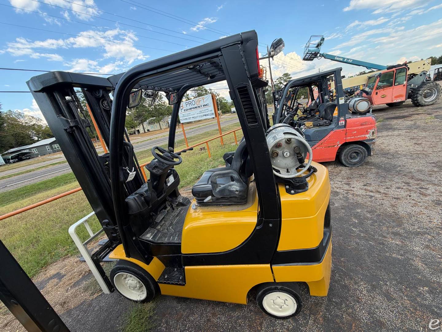 2020 Yale GLC060VXNEAE090