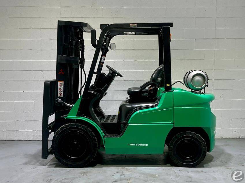 2020 Mitsubishi FG30N