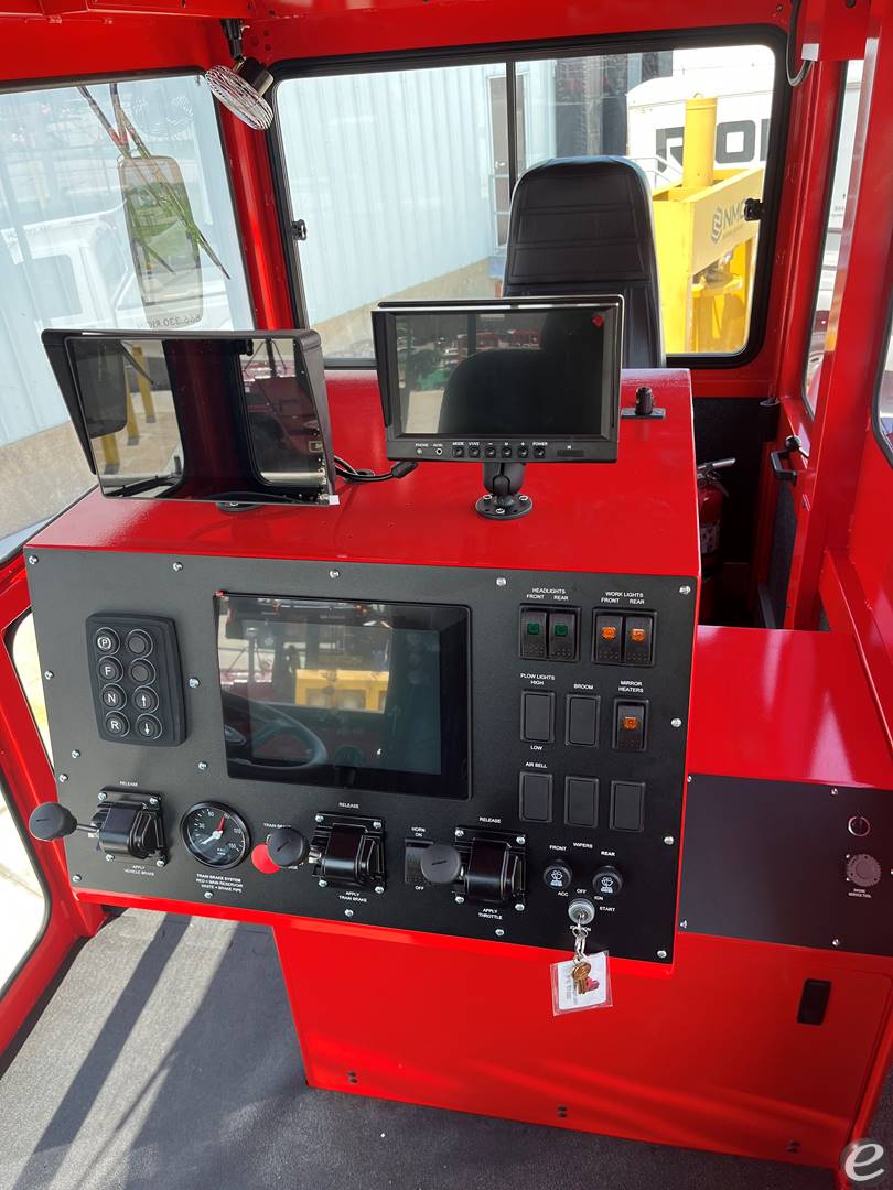 2025 Shuttlewagon NVX5025