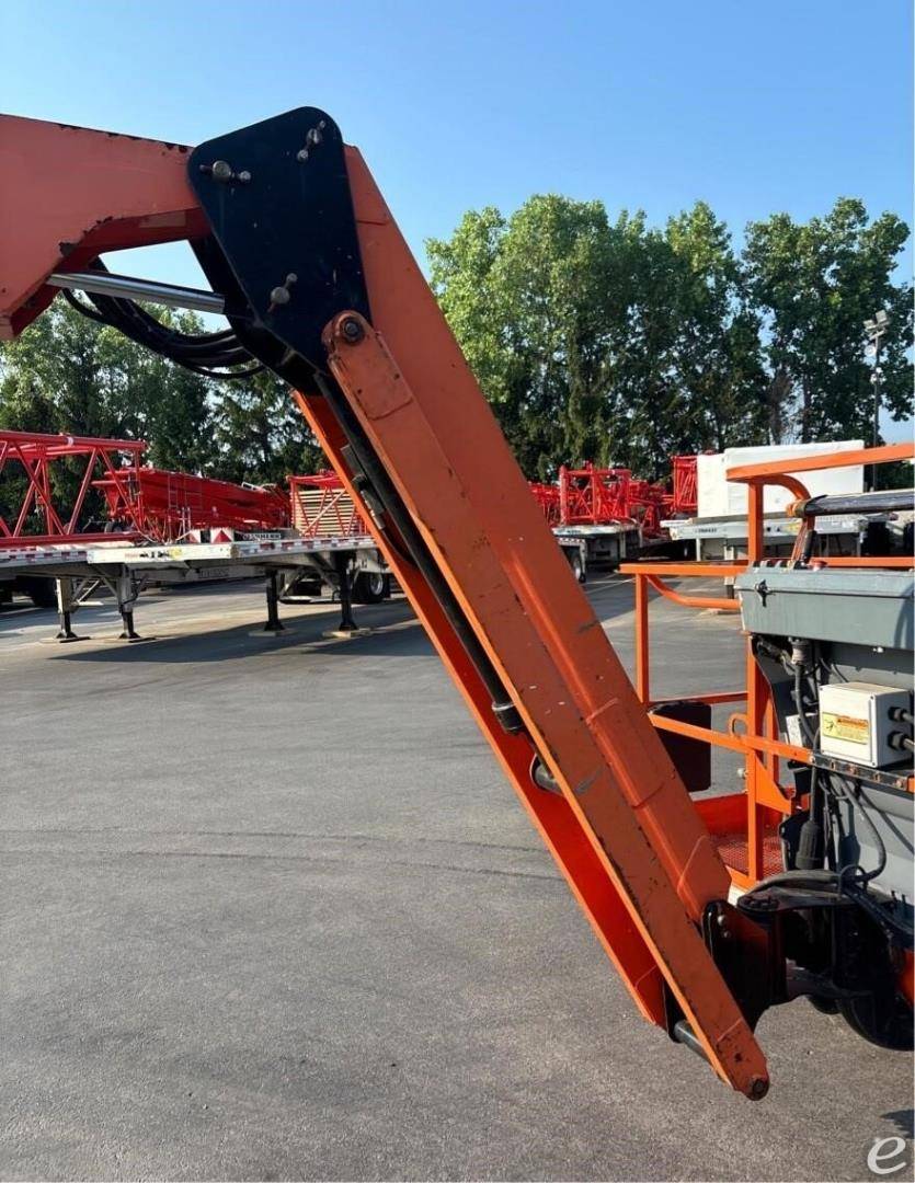 2014 JLG 660SJ