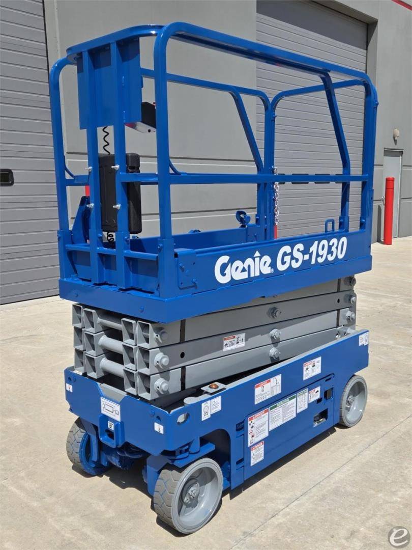 2017 Genie GS1930 Electric Scissor Lift - 123Forklift