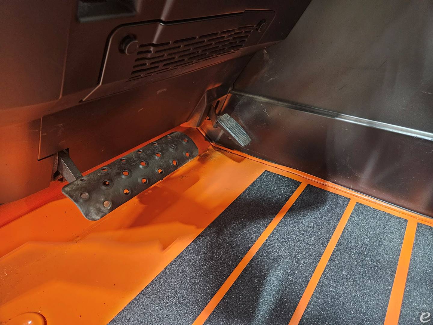 2021 JLG 1255