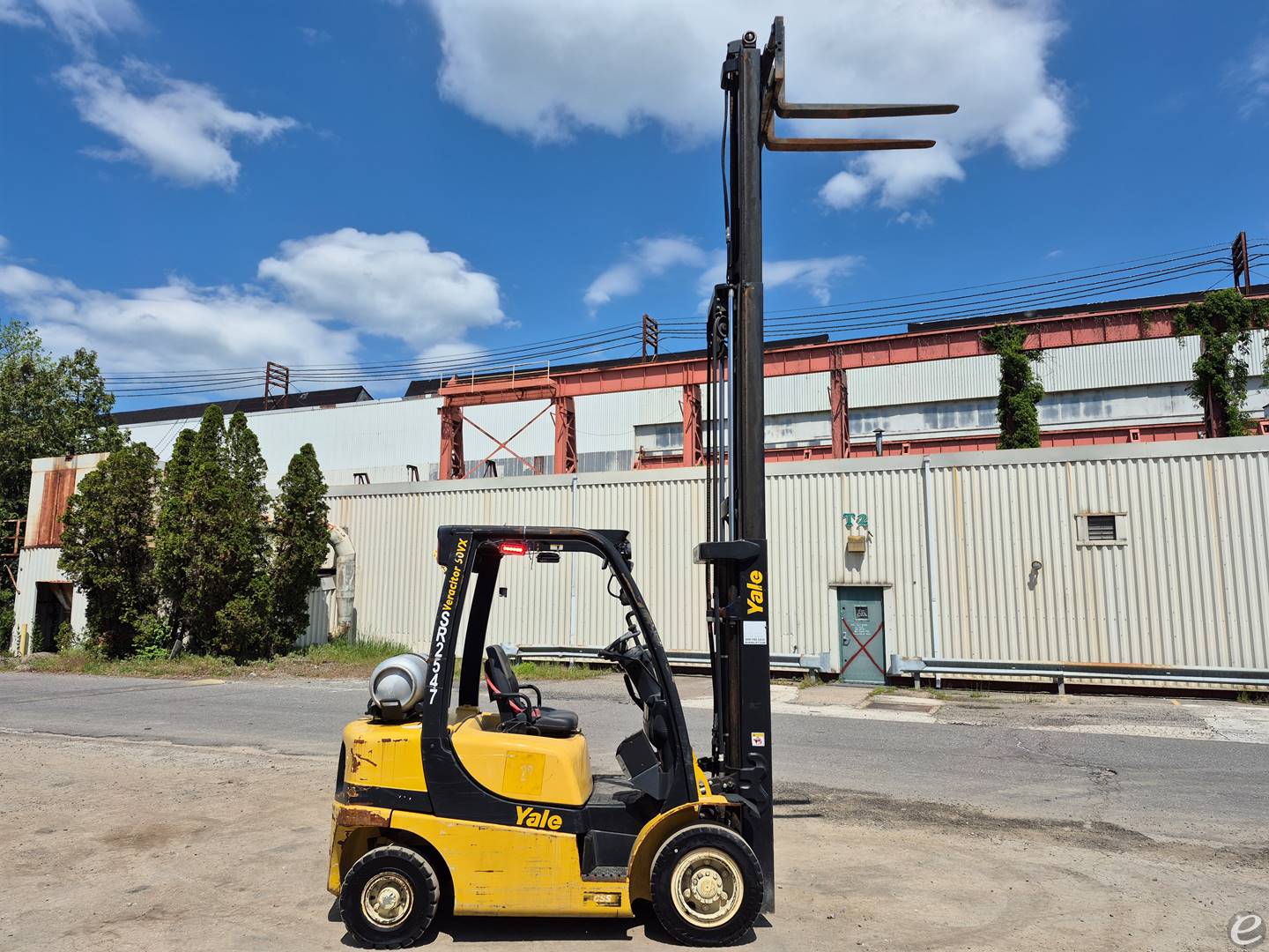 2017 Yale GLP050VX
