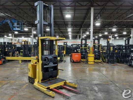 2017 Hyster R30XMA3 Electric Order Picker - 123Forklift