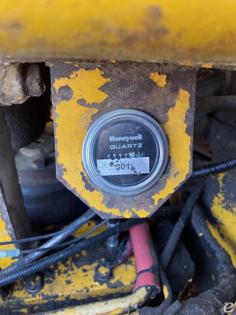 John Deere 570A