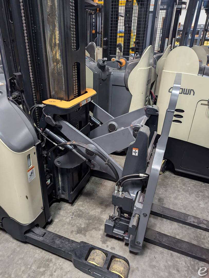 2020 Crown RM6025-45