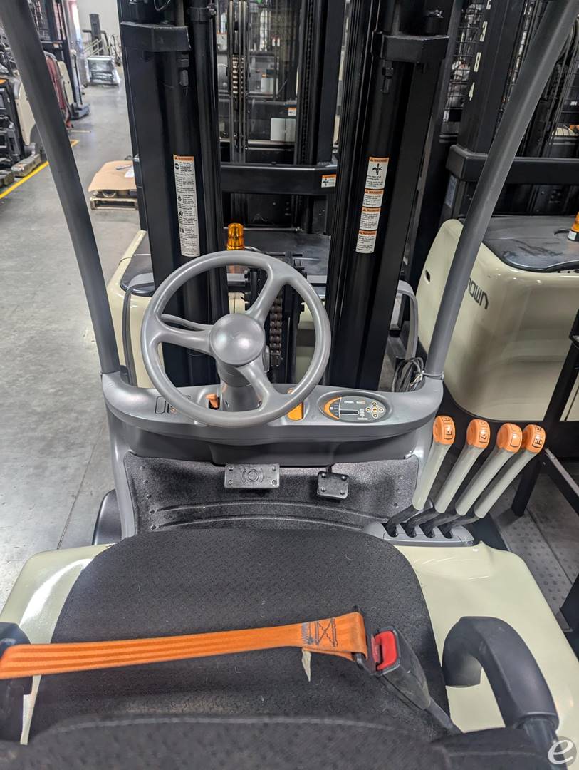 2023 Crown FC5725-40