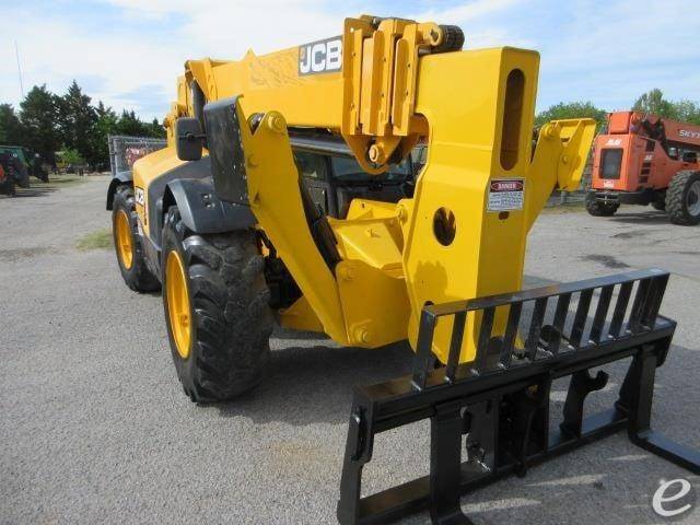 2017 JCB 510-56