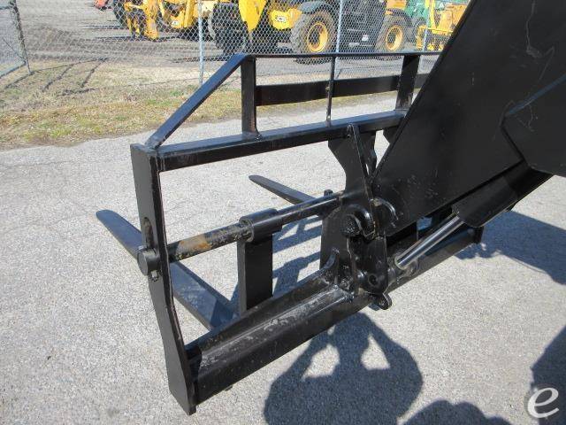2016 JLG 6042