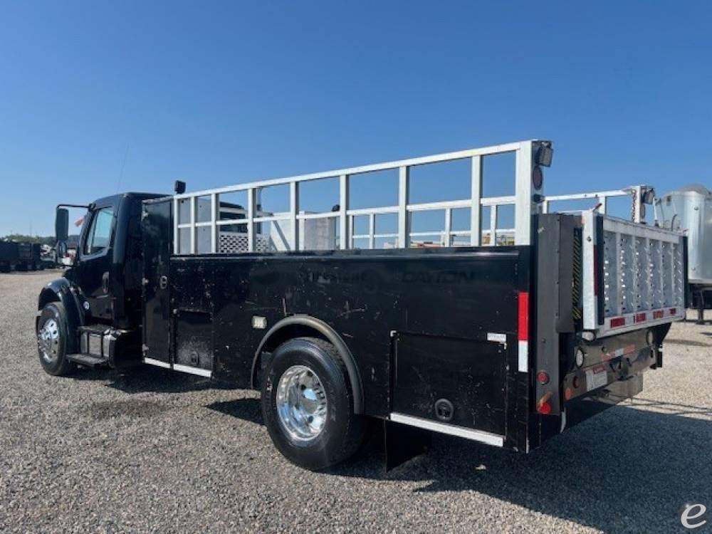2017 Freightliner BUSINESS CLASS M2 106