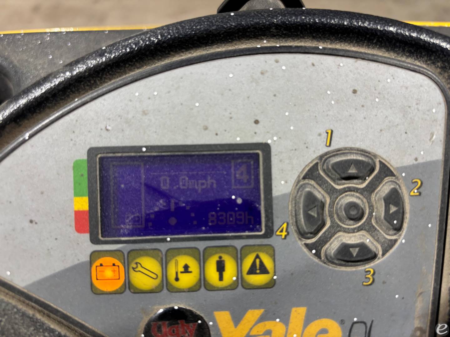 2017 Yale ESC040AD