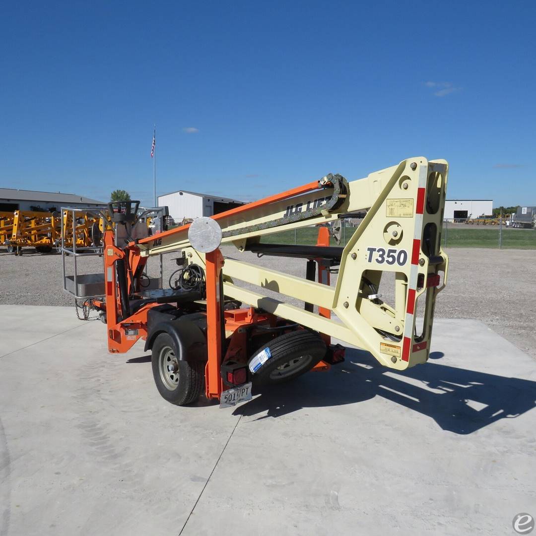 2019 JLG T350