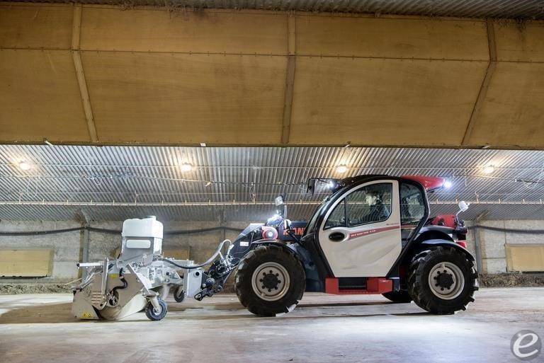 2025 Manitou 2 IN 1 SWEEPER