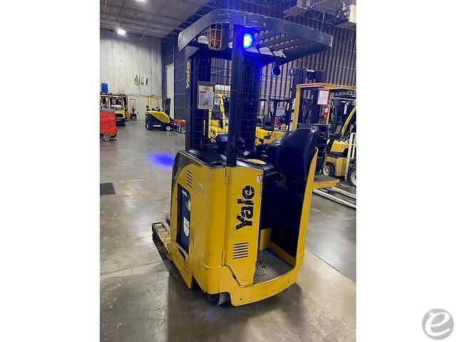 2011 Yale NR040DA Electric Reach Truck - 123Forklift