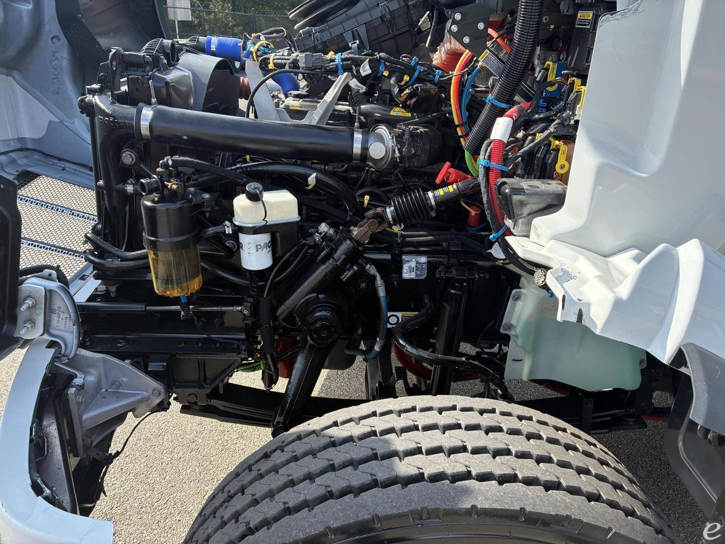2023 Peterbilt 548