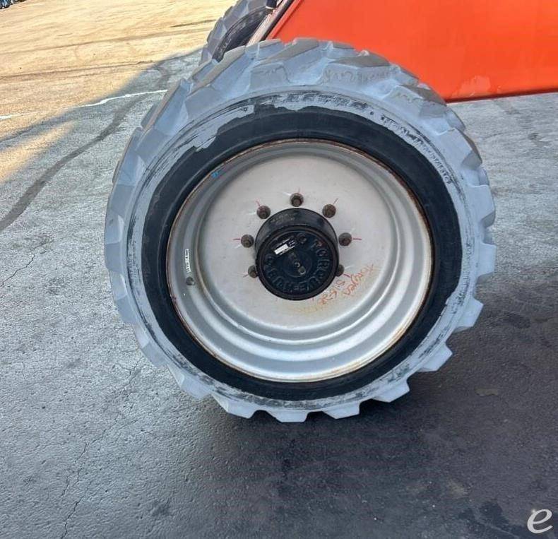 2014 JLG M600JP
