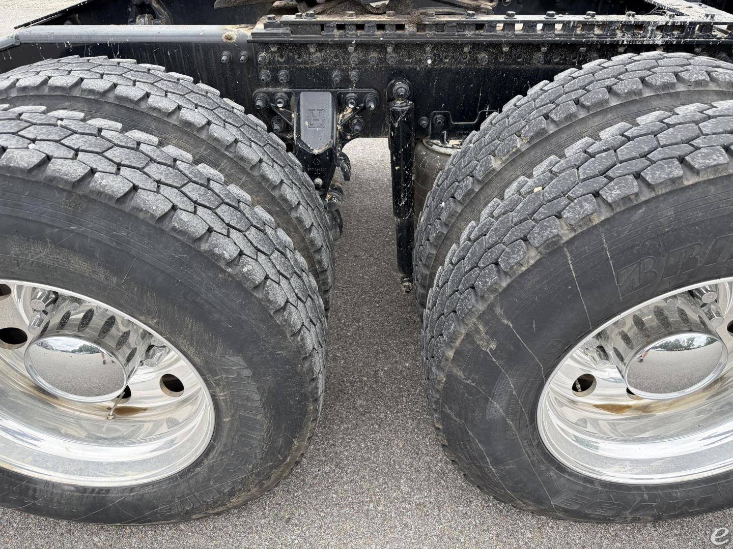 2025 Mack PINNACLE 64T