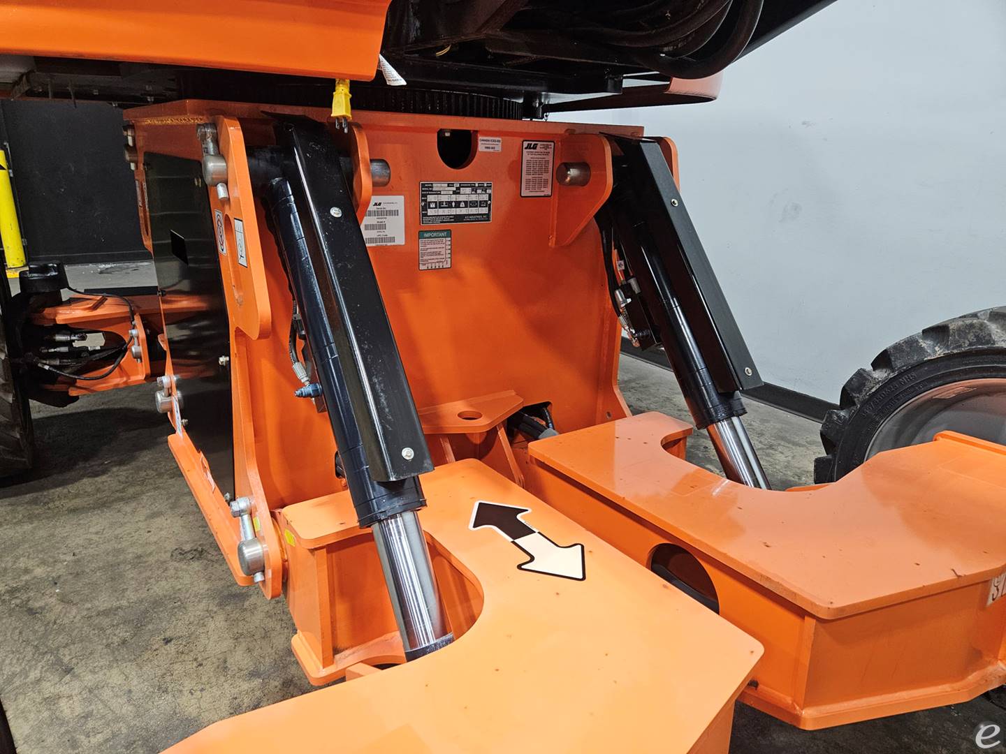 2023 JLG 670SJ