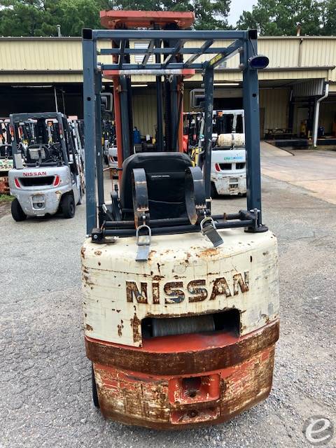1999 Nissan CUJO2A25PV