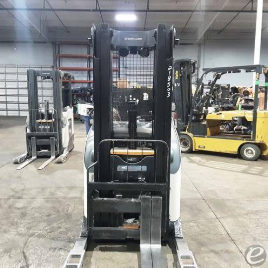 2019 Crown RR5725-45