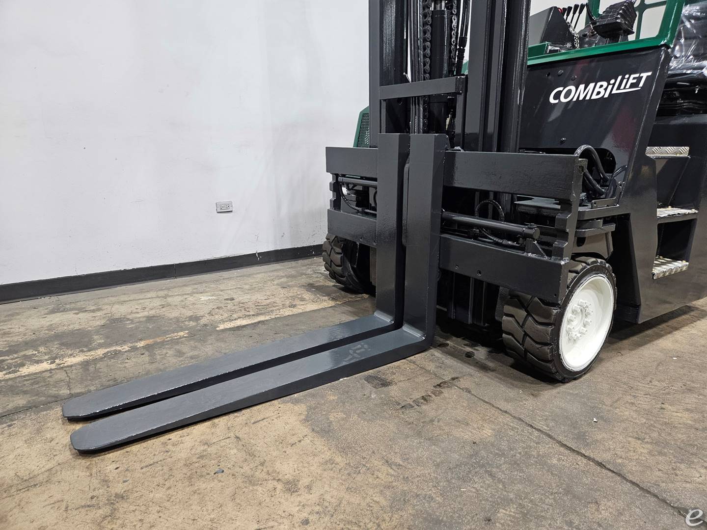2014 Combilift C8000CB