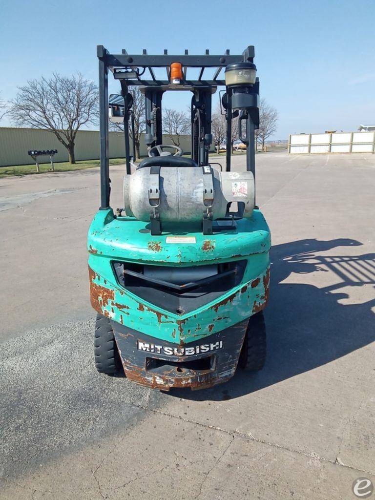 2017 Mitsubishi FG25N