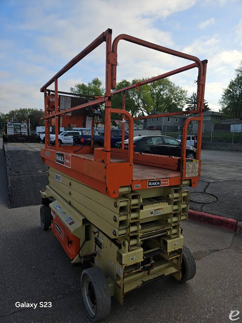 2018 JLG 3246ES