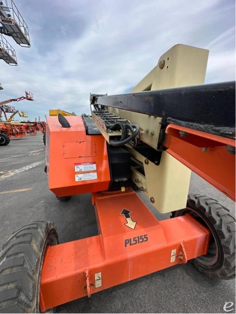 2015 JLG 340AJ