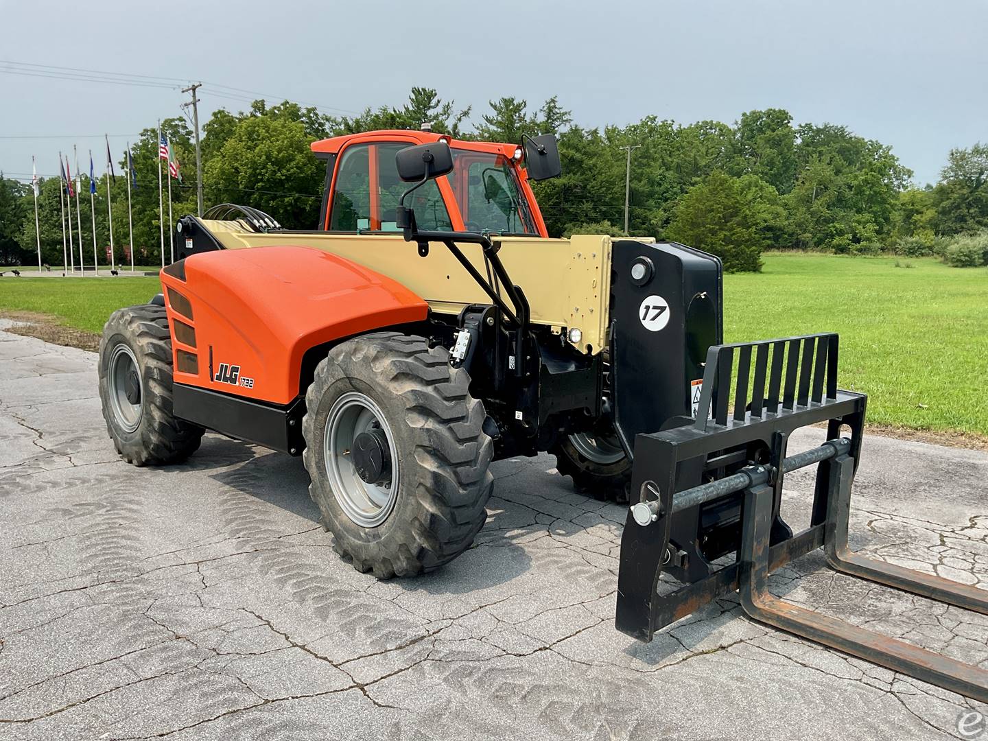 2025 JLG 1732