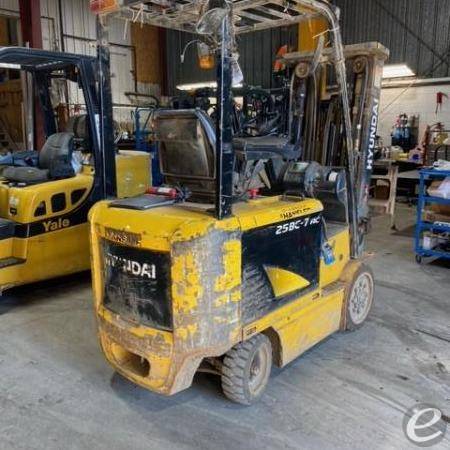 2012 Hyundai 25BC-7 Electric Forklift - 123Forklift