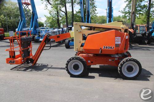 2017 JLG 340AJ