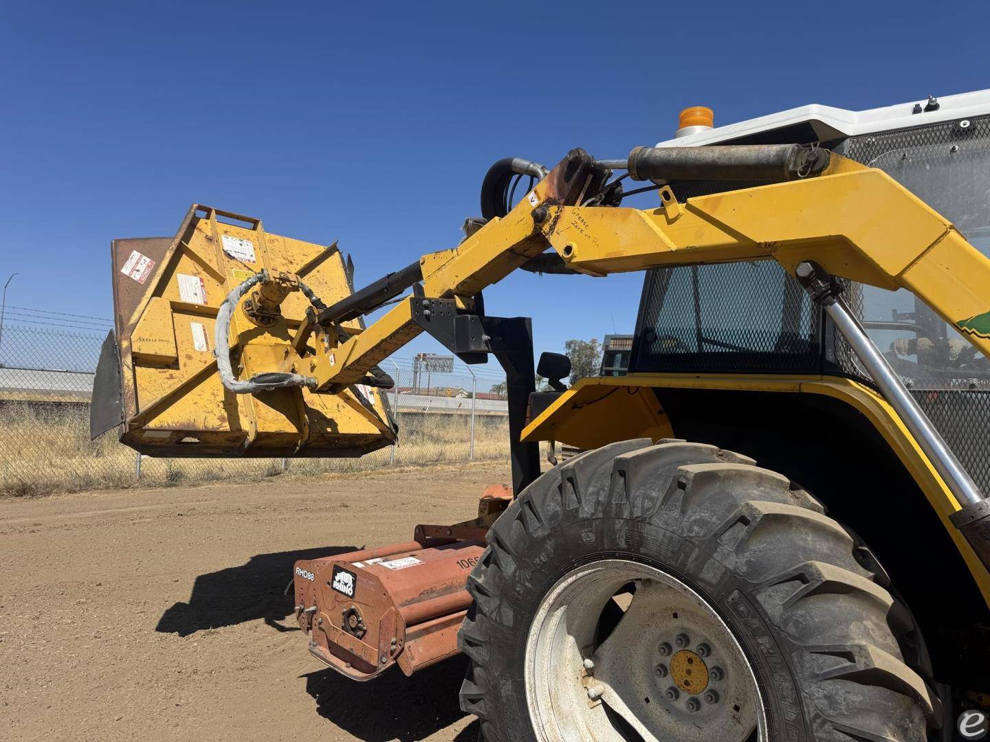 1995 New Holland 6640SLE