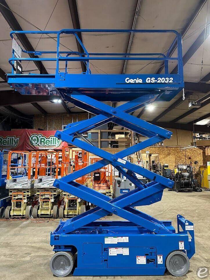 2015 Genie GS2032 Electric Scissor Lift - 123Forklift