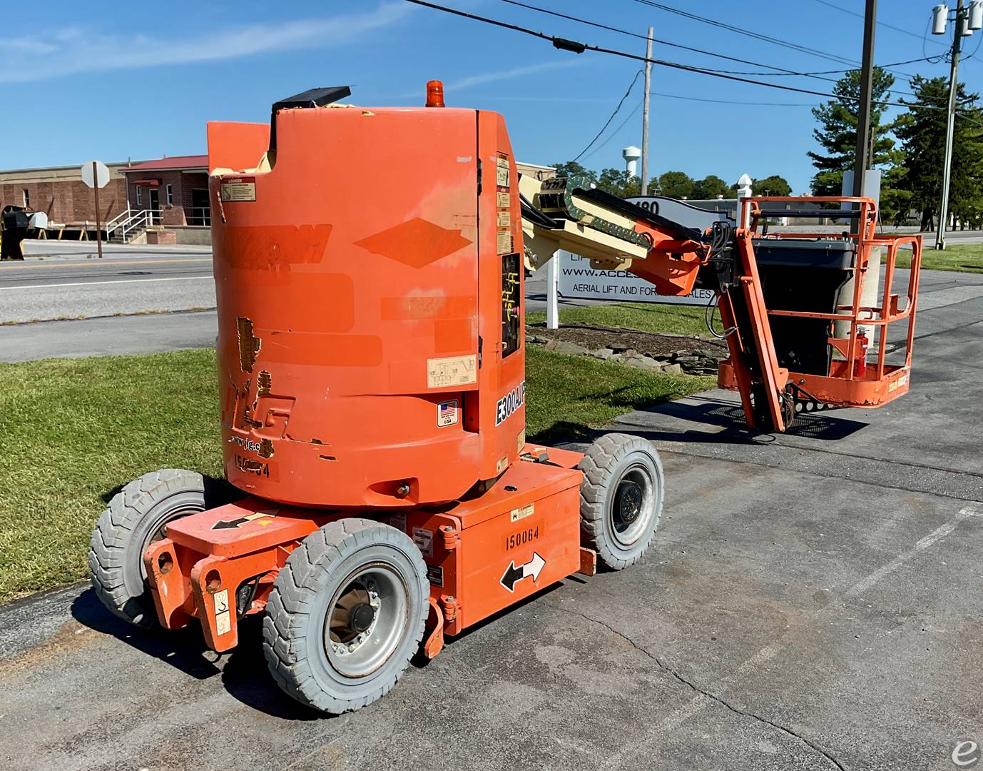 2015 JLG E300AJP