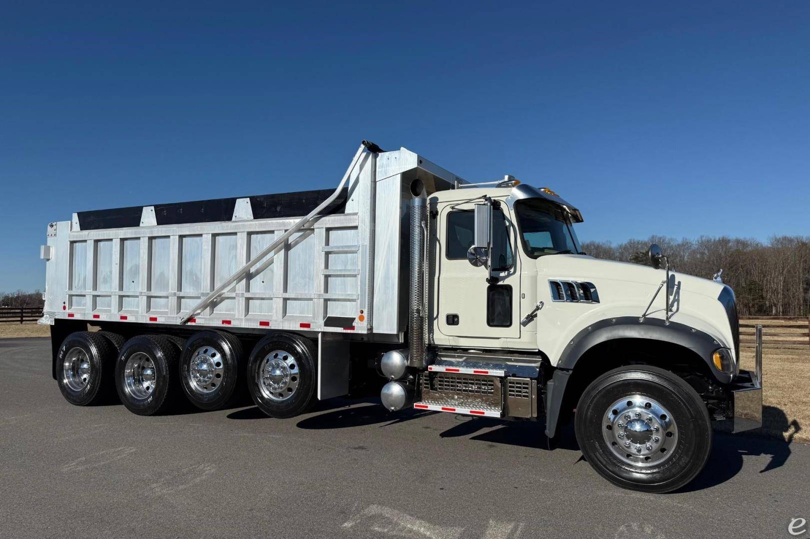 2019 Mack GRANITE 64FR