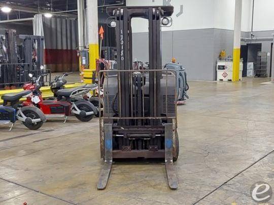 2016 Yale ESC040 Electric Forklift - 123Forklift