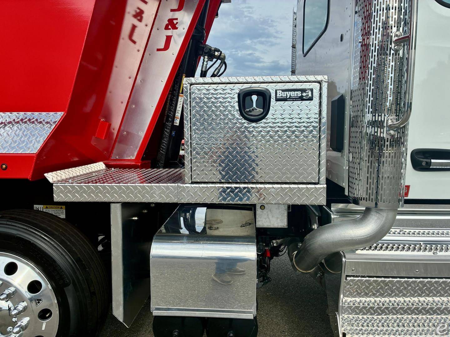 2027 Peterbilt 567