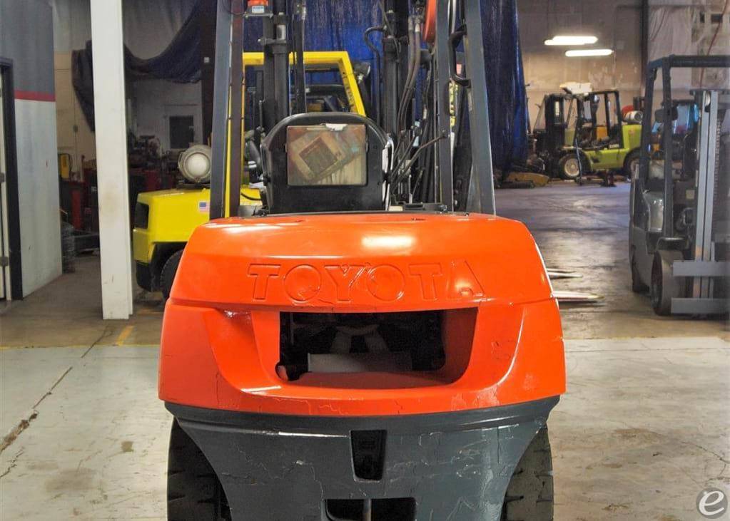 2005 Toyota 7FDKU40 Diesel Forklift - 123Forklift