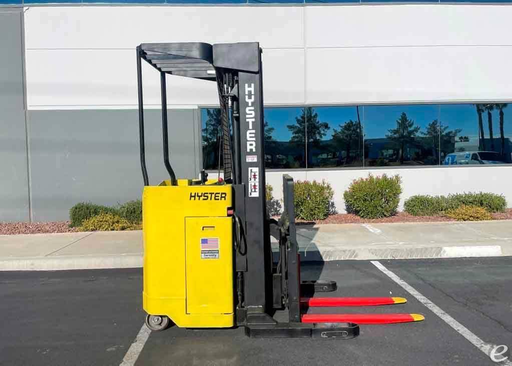 1989 Hyster N40ER Electric Reach Tr...