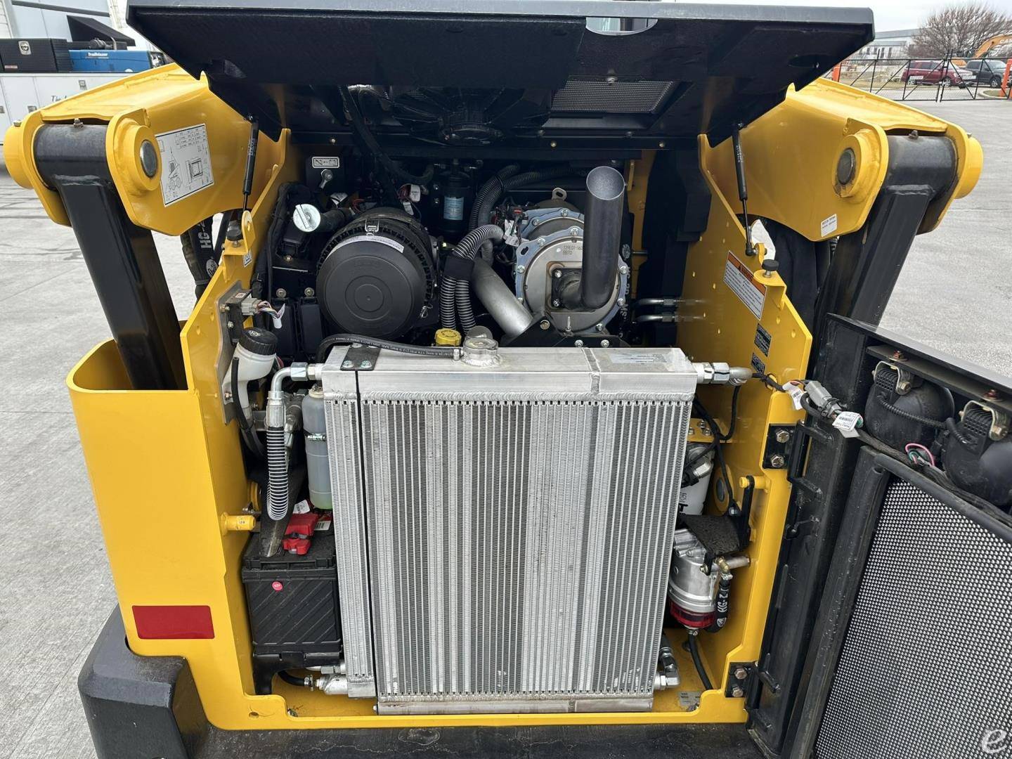 2024 Gehl V330