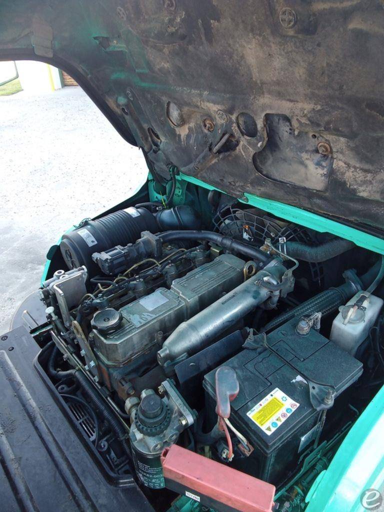 2015 Mitsubishi FD25N