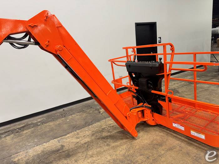 2013 JLG 600AJ
