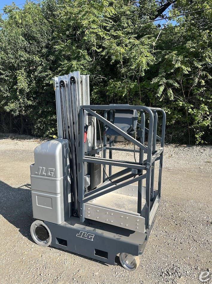 2010 JLG 20MVL