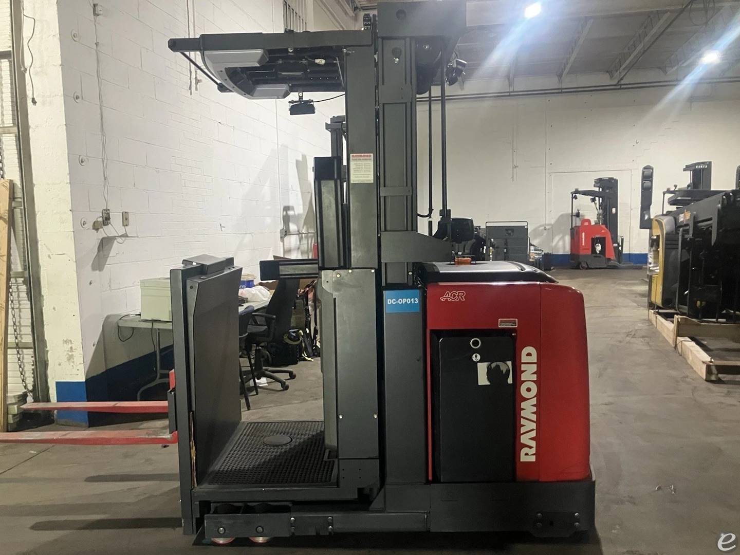 2021 Raymond 560-OPC30TT