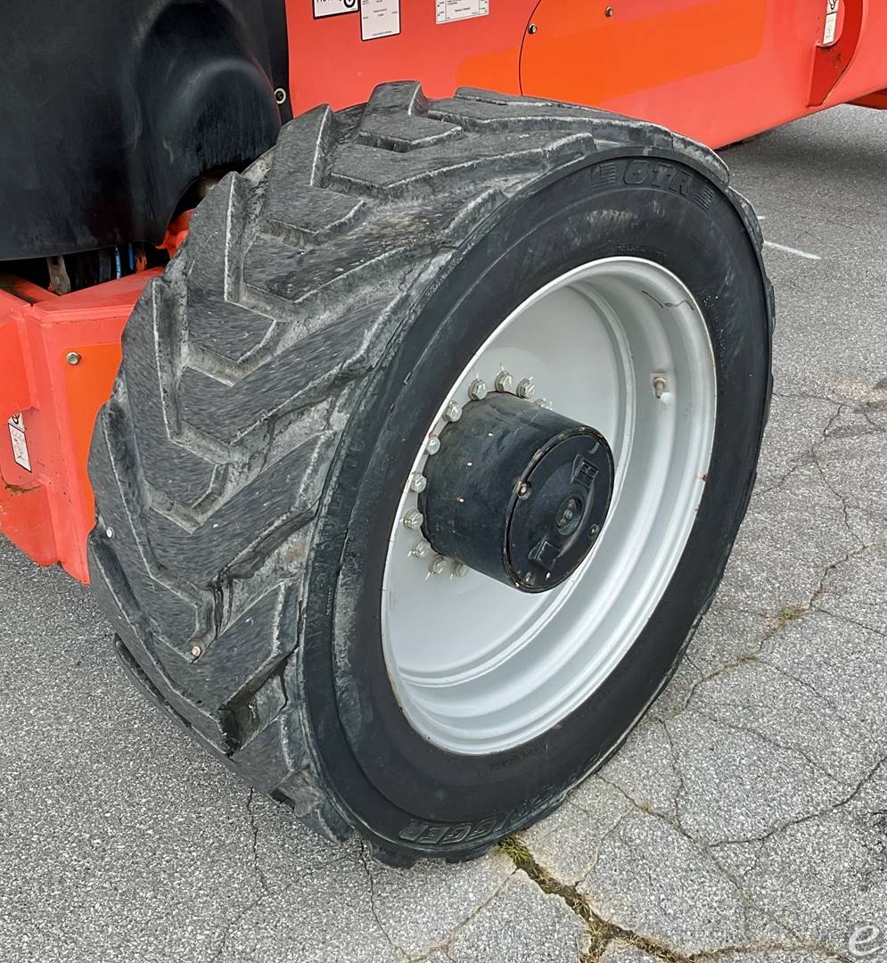 2013 JLG 1200SJP